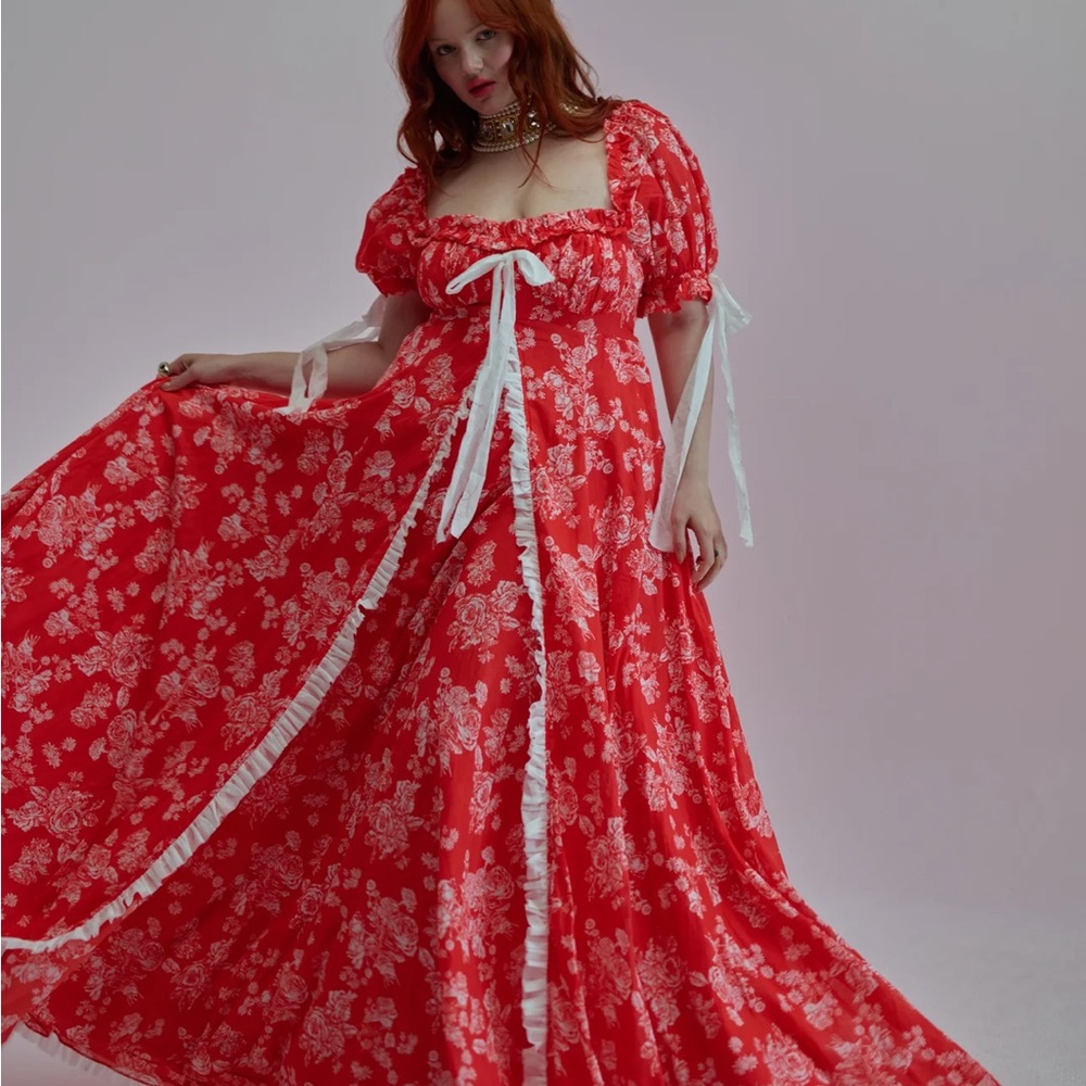 Selkie - Secret Admirer Oracle Gown